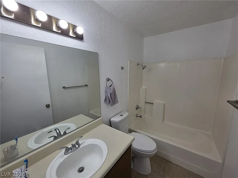 3150 Soft Breezes Dr #2166 — Photo 46