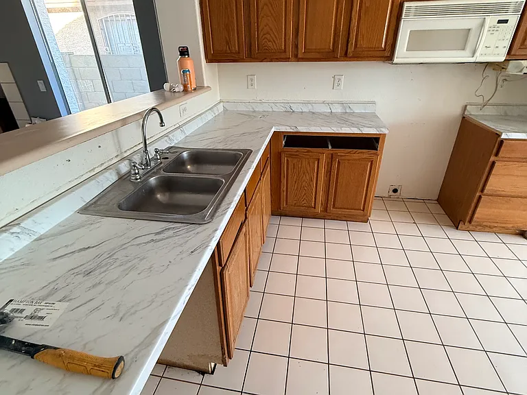 9010 W Holly St — Photo 3