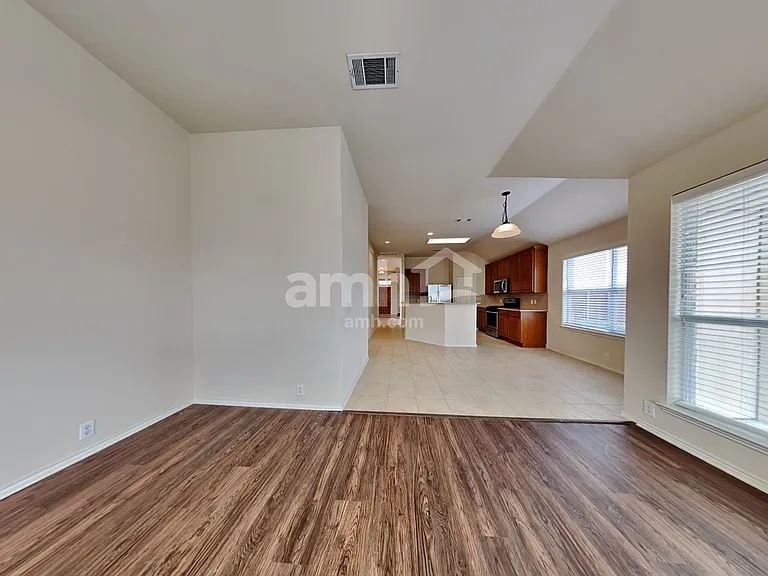1356 Napa Dr — Photo 6