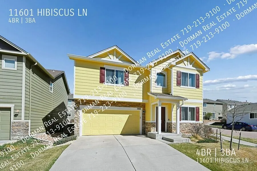 Pending Approval - North Gate 4 Bedroom W/Ac And Zero Maintenance Yard! — Photo 2