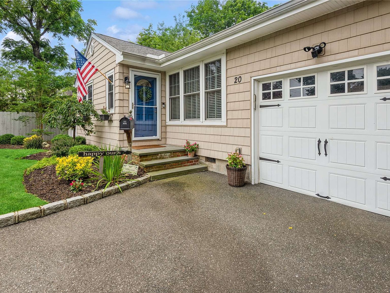 20 Hildreth Court, Amityville, NY 11701 Zillow