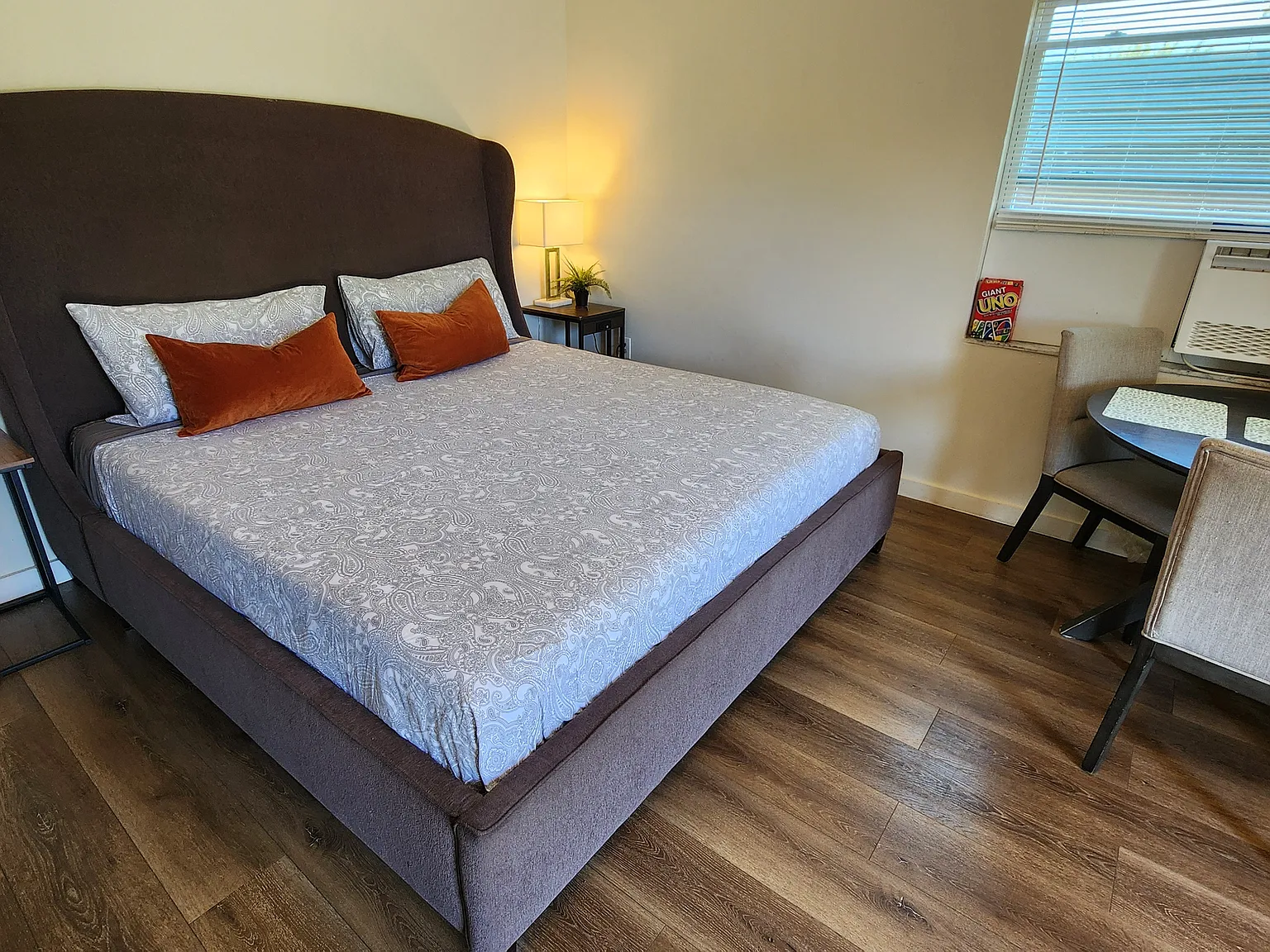 Studio, 400 sqft, $1,350 — Photo 4