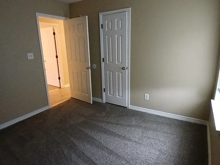 510 Schwarz St — Photo 6