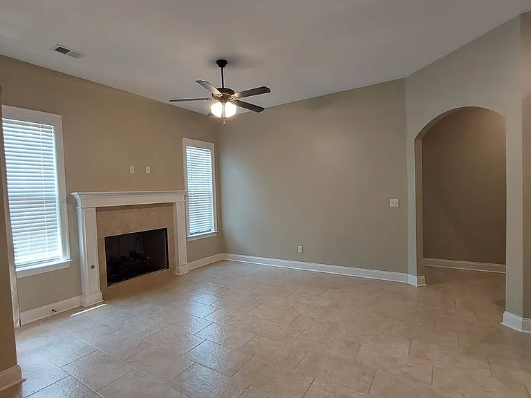 5285 Hurt Rd — Photo 6