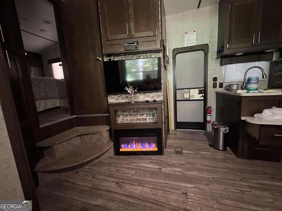 1st image of 402 Peaceful Loop