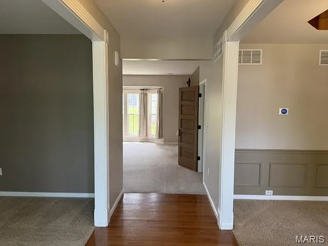 1205 Simeon Dr — Photo 4