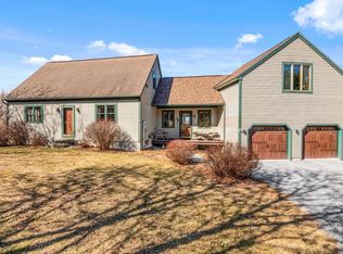 510 Round Barn Rd, Ferrisburgh, VT 05456