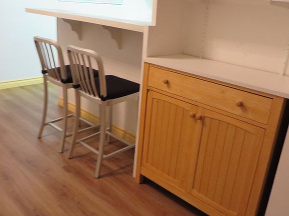 Breakfast bar with lots of storage space.