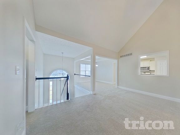 3rd image of 718 Creekridge Ct