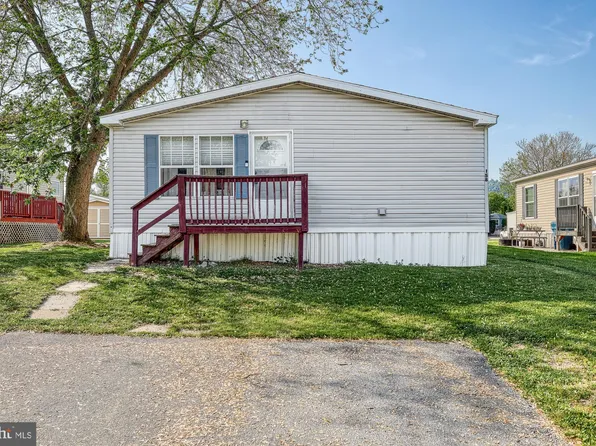 158 Houston Dr, Grantville, PA 17028