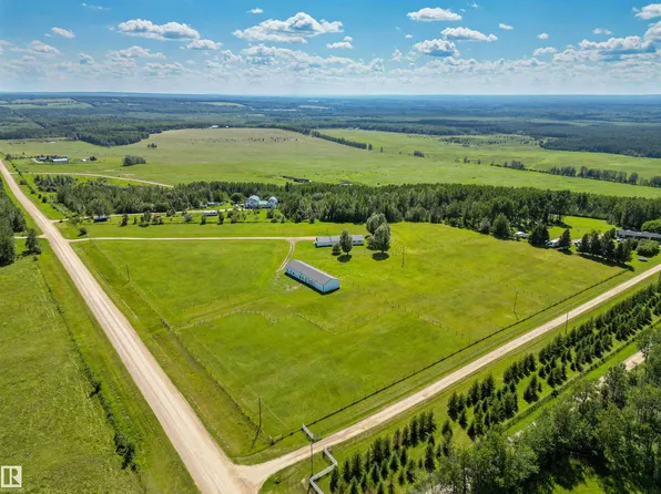 50428 Range Road 81, Brazeau County, AB T7A 1N4