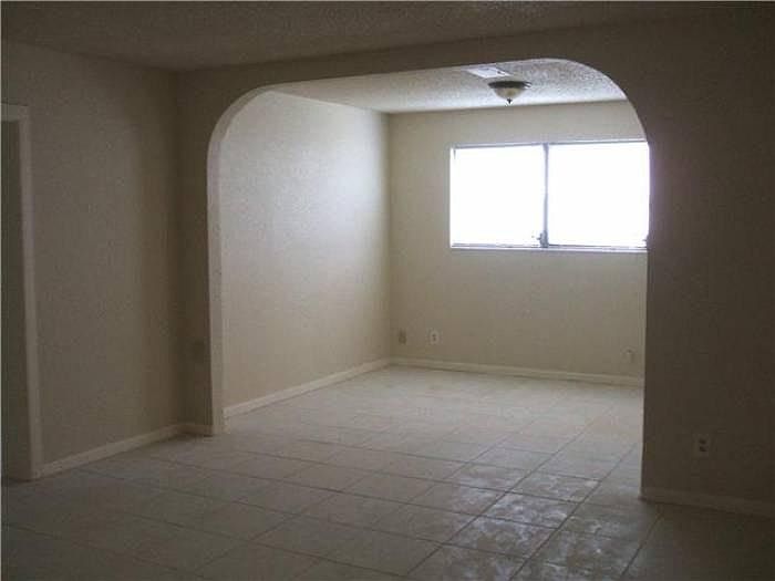family room into dining room