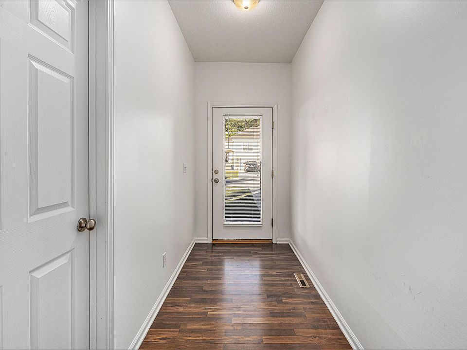 8331 N Nodaway Ave, Kansas City, MO 64152 Zillow