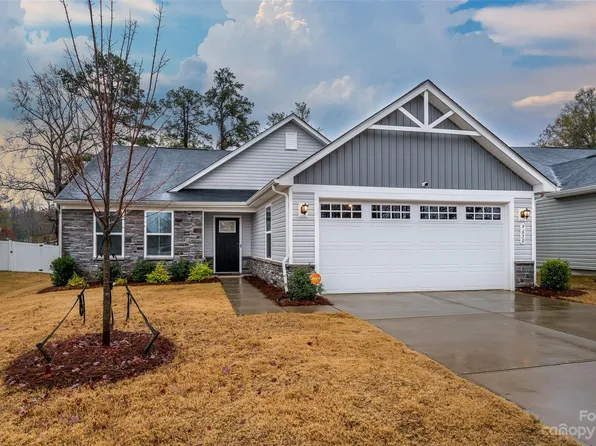 9630 Wardley Dr, Charlotte, NC 28215