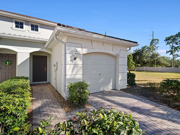 8535 Athena Ct — Photo 4