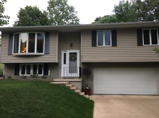 2044 Clifford St, Dubuque, IA 52002