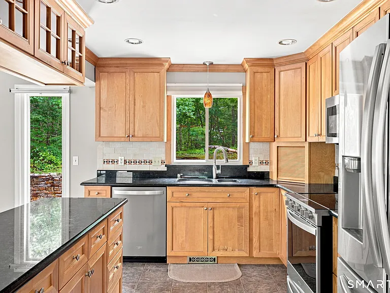 40 Rockledge Dr — Photo 23