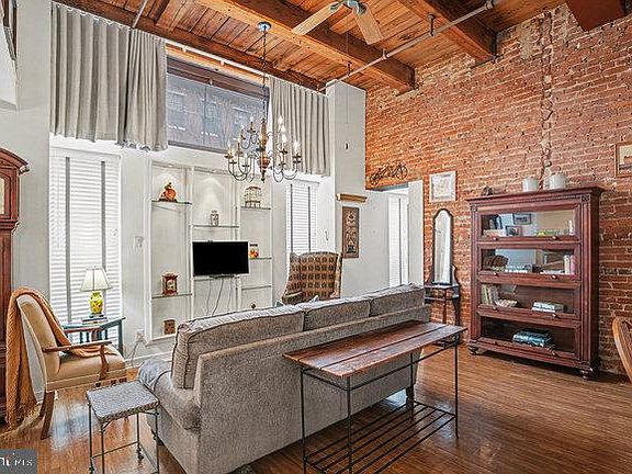 5th image of 301 Race St APT 101