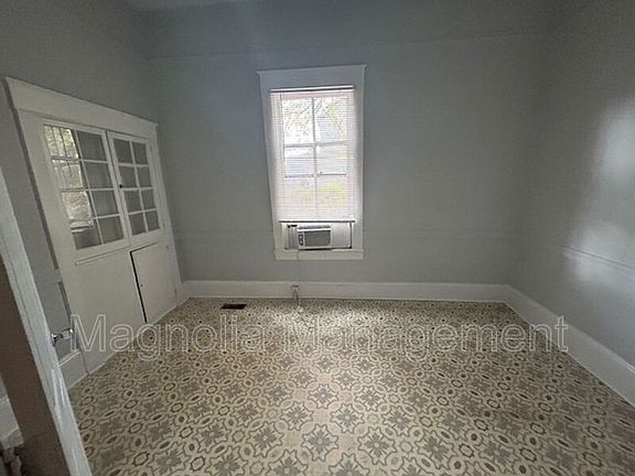 3rd image of 241 Davis St