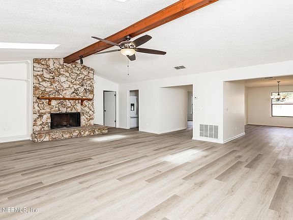 4th image of 5228 GATHERING OAKS Court W