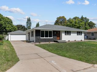 700 E Hoover Ave, Appleton, WI 54915