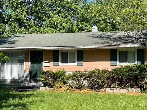 10753 Spring Garden Dr, Saint Louis, MO 63137