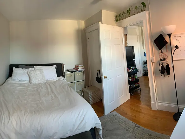 220 Hanover St #19 — Photo 11