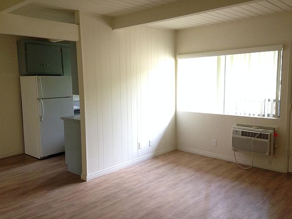 5th image of 508 Hill Dr APT 9