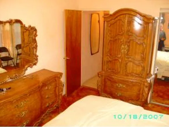 2260 Burnett Street image 1 of 5