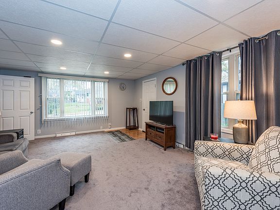 3rd image of 43386 N Forest Dr