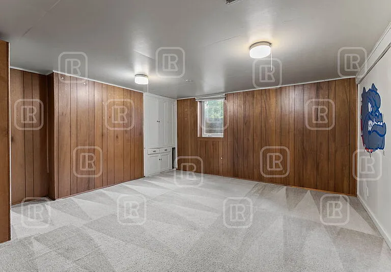 808 E Mission Ave — Photo 23