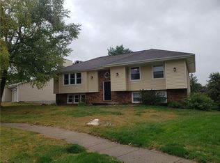 518 7th St NW, Altoona, IA 50009