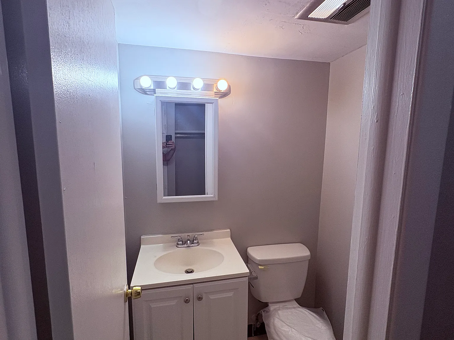 2 bed, 1.5 bath, 1400 sqft, $1,195 — Photo 3