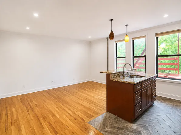 118 Quincy Street image 1 of 7
