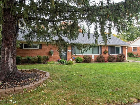 2nd image of 766 Vinnedge Ave