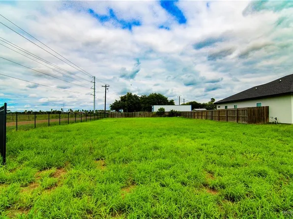 10932 N Sugar Bear Dr, Edinburg, TX 78541