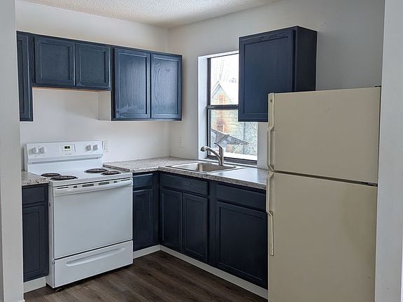 2nd image of 201 Sewanee St APT 202