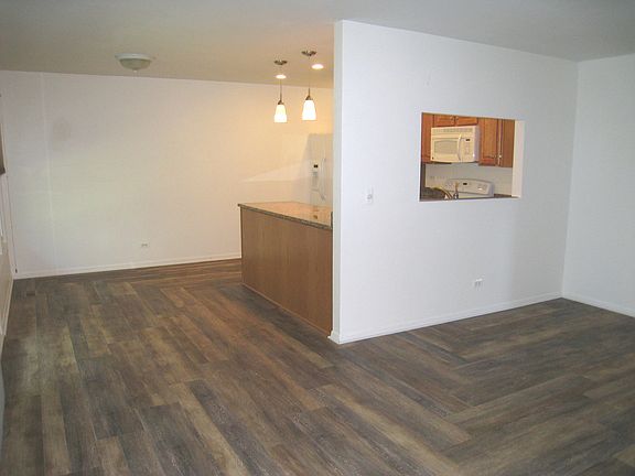 5th image of 1610 Vermont Dr #1