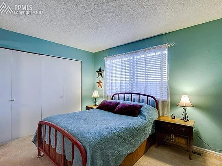 5517 Mansfield Ct — Photo 25