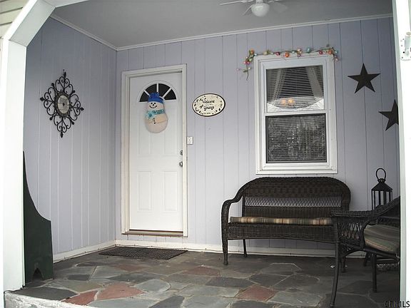 3rd image of 63 Tanglewood Dr