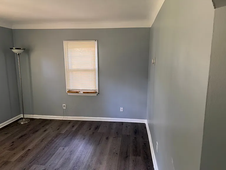 1 bed, 1.0 bath, 350 sqft, $1,000 — Photo 19