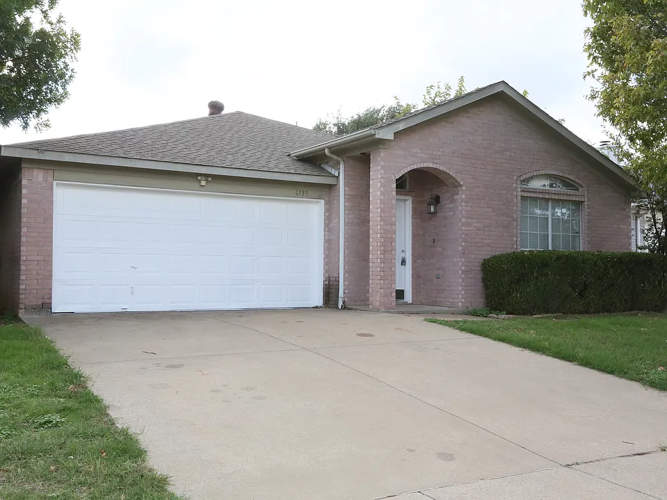 4155 N Coral Springs Dr