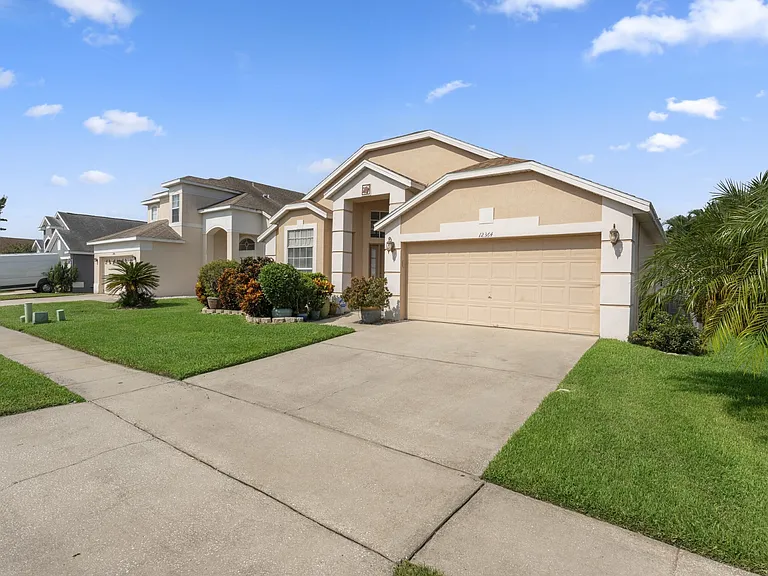 12364 Arlington Park Ln — Photo 3