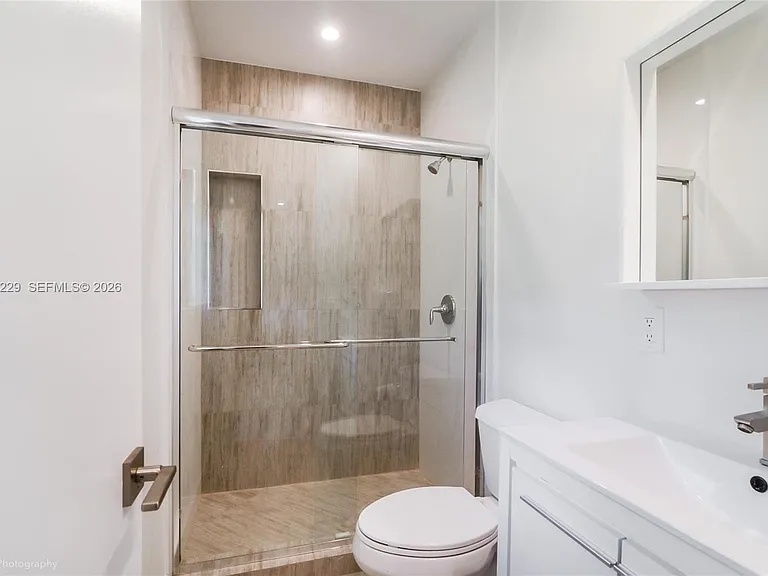 52 Camden Dr — Photo 23
