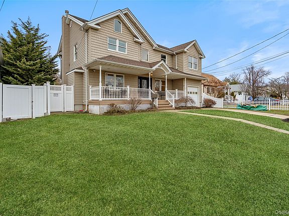 2nd image of 303 Sherbrooke Road