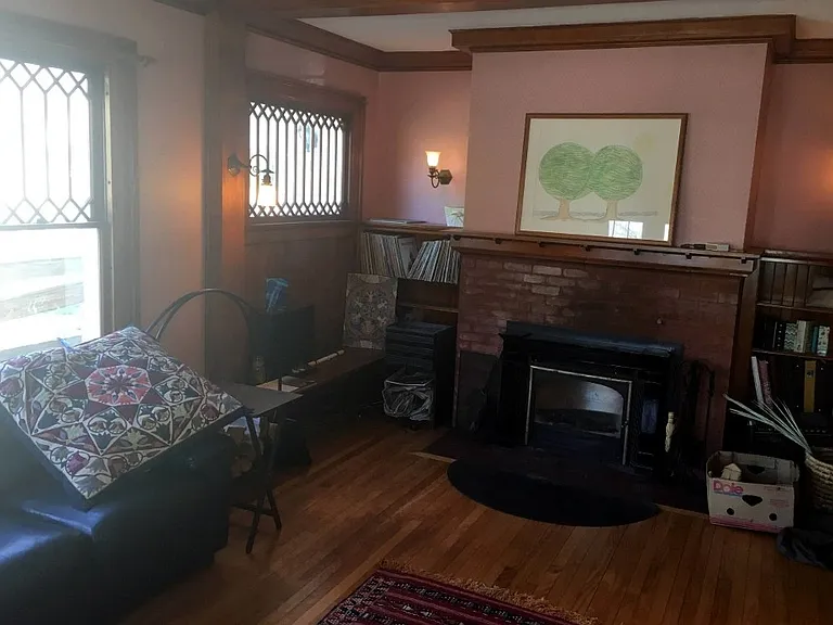 35 Clark Ave — Photo 4