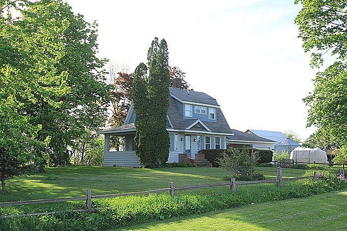 1st image of 3361 Eagle Ave SW