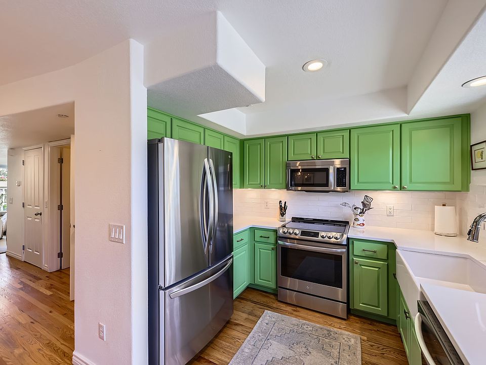 Kitchen and hall.