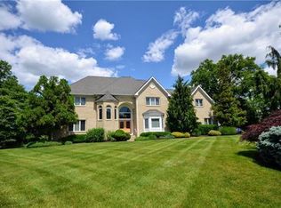 11 Carri Farm Ct, Scotch Plains, NJ 07076