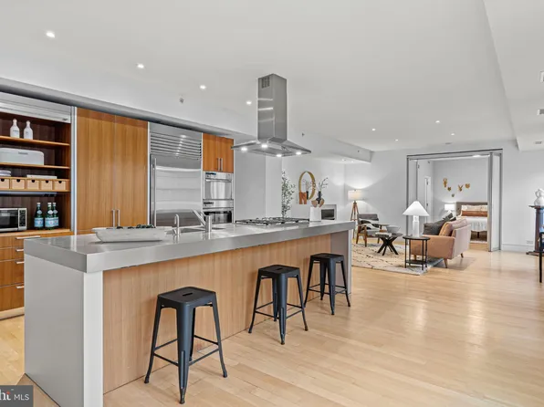 1124 10th St NW APT 5A, Washington, DC 20001